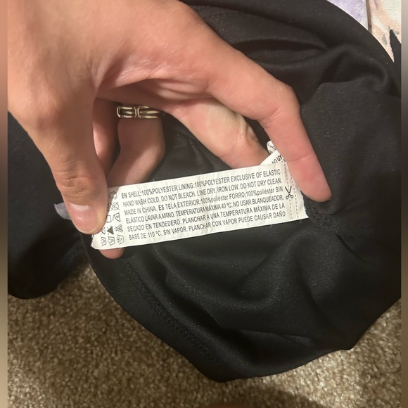 Forever21 Contemporary line floral romper - Picture 4 of 5